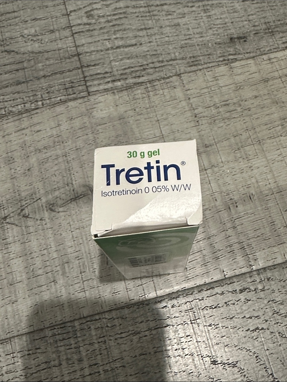 Tretin Isotretinoin 0.05% Gel - Green & White - Picture 3 of 4